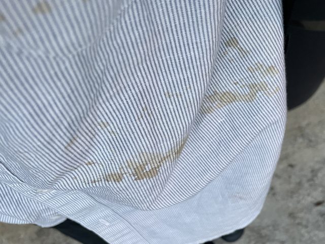 シャツのしみに思うこと